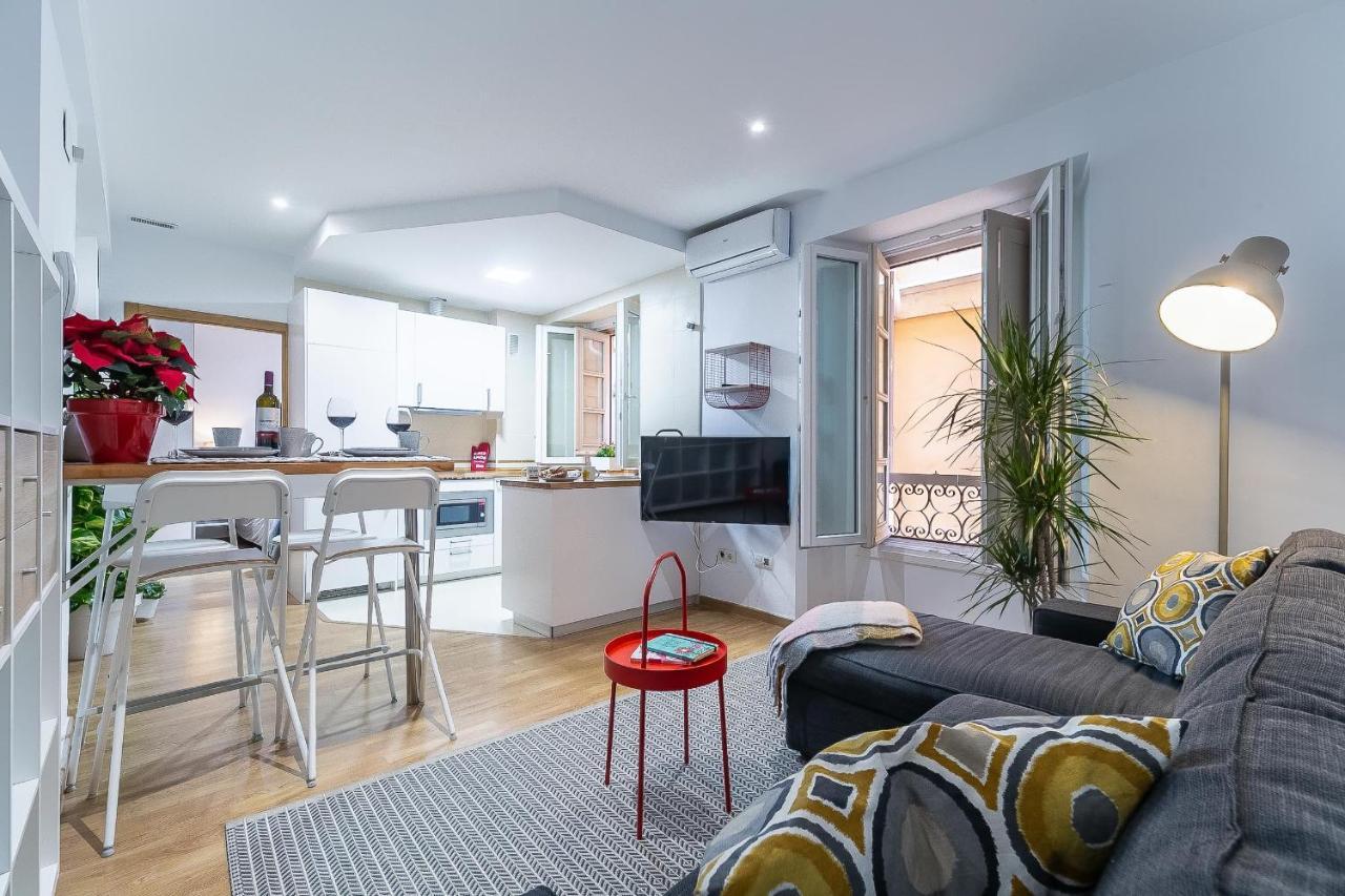 Central Malaga Apartment At Mitjana Plaza Екстериор снимка